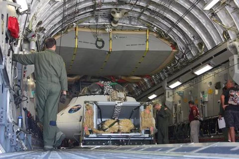 RECORD DATE NOT STATED  Teams peform Orion Parachute Test Vehicle (PTV) lo... Stock Photos
