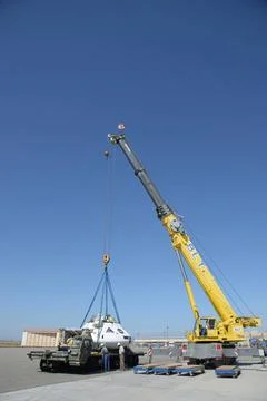 RECORD DATE NOT STATED  Teams peform Orion Parachute Test Vehicle (PTV) lo... Stock Photos
