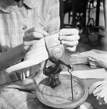 RECORD DATE NOT STATED Technical Assistance - Hands at Work Series. Photog... Stock Photos