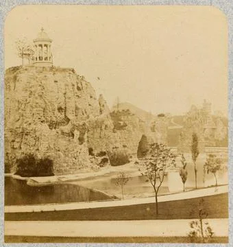 RECORD DATE NOT STATED  Temple of Sibyl, Buttes-Chaumont park. Paris (XIXt... Foto stock
