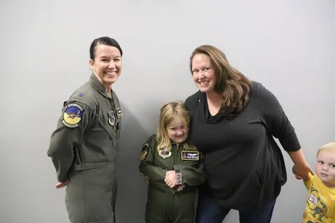 RECORD DATE NOT STATED Tinley Benychek, Pilot for the Day, poses in her fl... Stock Photos