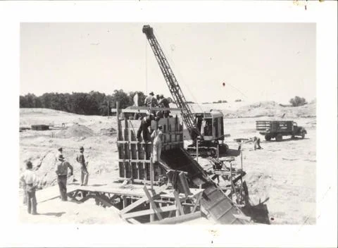 RECORD DATE NOT STATED Trash Rack and Gatewell (Pouring Upper Section). 19... Foto stock