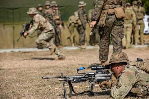 RECORD DATE NOT STATED  Two U.S. Army Soldiers, assigned to the 25th Infan... Foto stock
