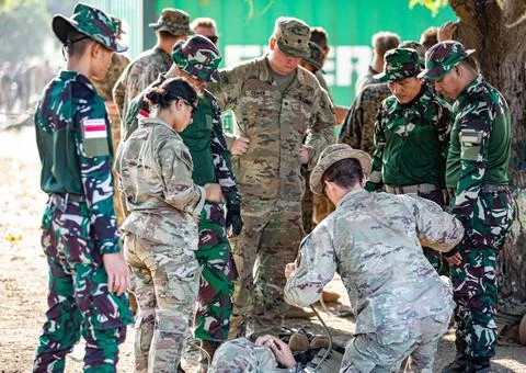 RECORD DATE NOT STATED  Two U.S. Army Soldier, assigned to the 25th Infant... Stock Photos