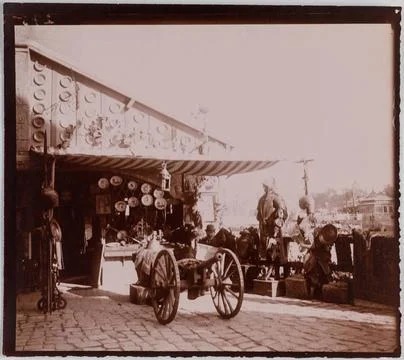 RECORD DATE NOT STATED  Universal exhibition of 1900. Old Paris. Boutique,... Stock Photos