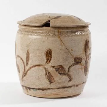 RECORD DATE NOT STATED  Urns. Vietnam. Paris, Muse Cernuschi. Urns Asian a... Photos