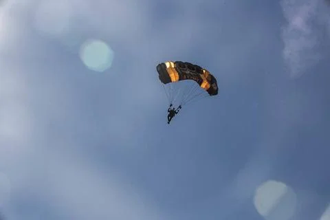 RECORD DATE NOT STATED The U.S. Army Parachute Team conducts a demonstrati... Stock Photos