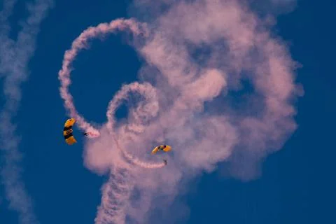 RECORD DATE NOT STATED The U.S. Army Parachute Team conducts a demonstrati... Stock Photos
