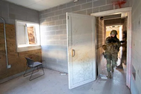 RECORD DATE NOT STATED U.S. Air Force Airman Basic Sydney Cymek, security ... Stock Photos