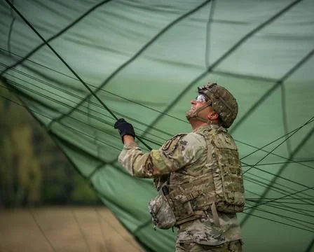 RECORD DATE NOT STATED A U.S. Army paratrooper assigned to 4th Battalion, ... Foto stock