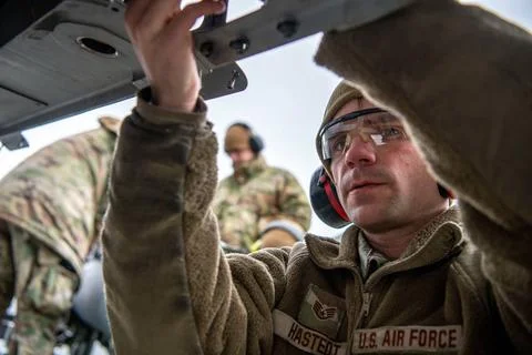 RECORD DATE NOT STATED U.S. Air Force Staff Sgt. Aaron Hustedt, an avionic... Stock Photos