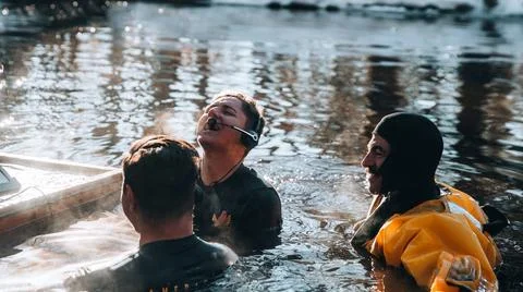 RECORD DATE NOT STATED U.S. service members conduct hypothermia training a... 库存照片