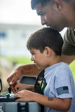 RECORD DATE NOT STATED U.S. Marine Corps Sgt. Jose Gonzalez, an explosive ... Stock Photos
