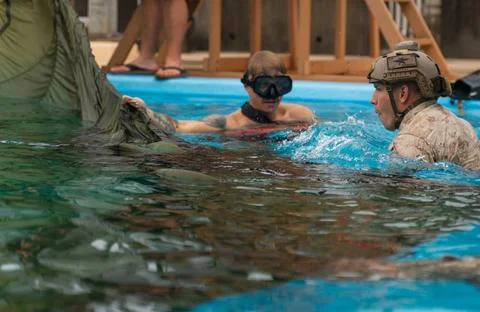 RECORD DATE NOT STATED U.S. Marines with 3d Reconnaissance Battalion condu... Foto stock