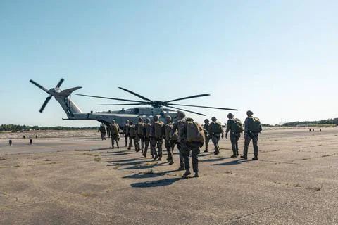 RECORD DATE NOT STATED U.S. Marines with 2d Reconnaissance Battalion, 2d M... Foto stock