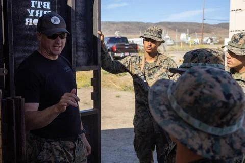RECORD DATE NOT STATED U.S. Marine Corps Gunnery Sgt. Daniel Burgess, an e... Stock Photos
