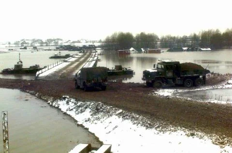 RECORD DATE NOT STATED U.S. Army Engineers complete the building of a pont... Fotos de archivo