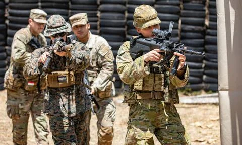 RECORD DATE NOT STATED  A U.S. Marine, Australian Soldier, and two U.S. Ar... 写真素材
