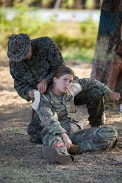 RECORD DATE NOT STATED  U.S. Army and Marine Servicemembers perform medica... Foto stock