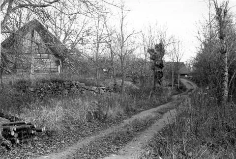 RECORD DATE NOT STATED Uthus Outbuilding in knot timing - shift work at Br... Stock Photos