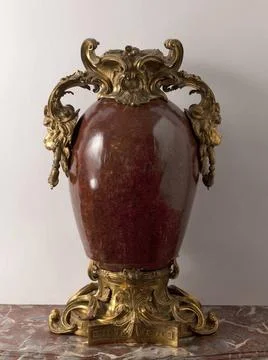 RECORD DATE NOT STATED  Vase frame. Chiseled and gilded bronze, 1715. Pari... Stock-Fotos