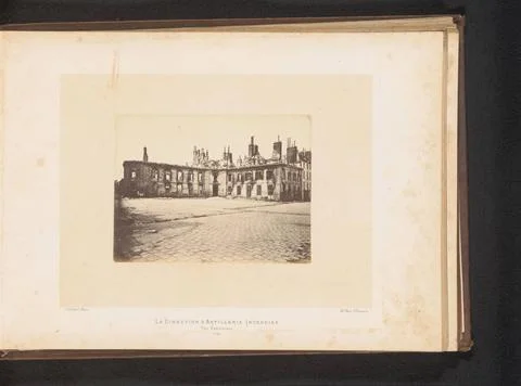 RECORD DATE NOT STATED  View of the main building of the artillery in Pari... Stock Photos