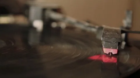 Record Player Arm Down On Vinyl Disc As The Needle Is Reading the records Stock-Footage 72307902