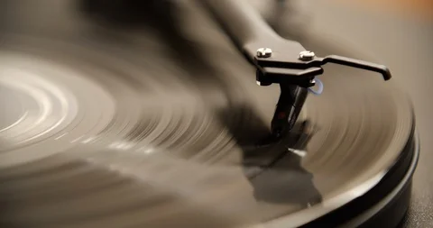 Record player macro front 1 Vídeos de archivo 104110493