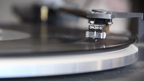 Record Player Playing A Black Vinyl Record Vidéo 125702666