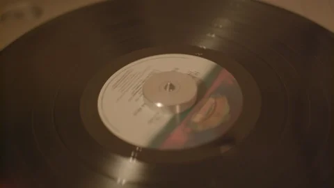 Record Player Starts Close Up on Vinyl Spinning Video stock 125049164