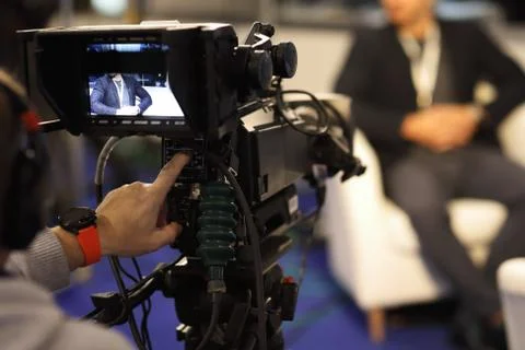 Recording of an interview in a tv studio Stock-Fotos