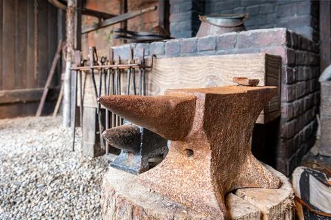 Recreation of a Blacksmith's workshop inside King John's Castle, Limerick Foto stock