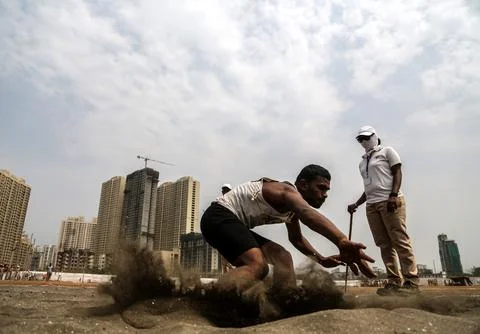 Recruitment for the post of Constable in Thane, on the outskirts of Mumbai, Indi Stock Photos
