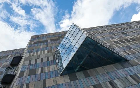 Rectangle marble tiles wall of modern building exterior Foto stock