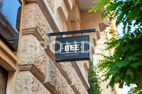 Rectangle signage logo mockup above a shop Plantilla PSD