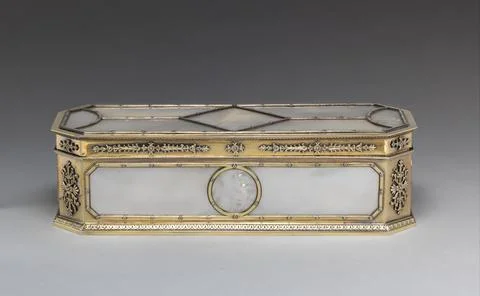 Rectangular box 18871911 Andr Aucoc A member of a Parisian family of gold- .. Stock Photos