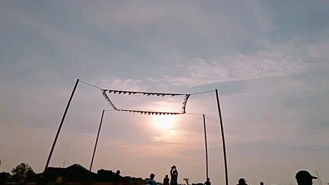 This rectangular box is called under the dove 動画素材 202315575