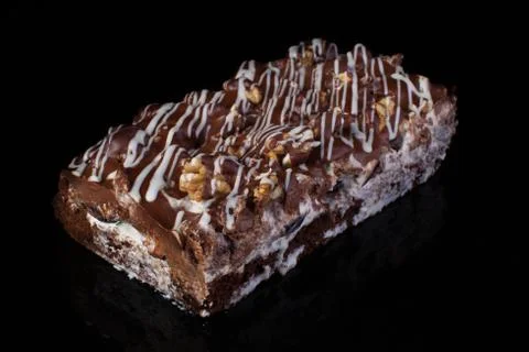 Rectangular cake with walnuts and chocolate Stockfoto's