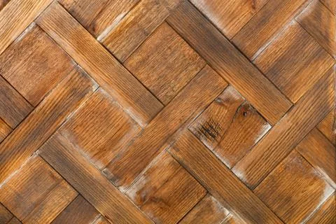 Rectangular old planks of transverse wooden planks are neatly laid out with a Foto stock