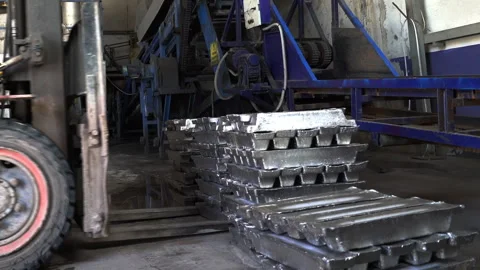  Recycling, Lead separation 動画素材 310047499