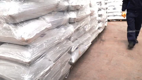 Recycling in plastic bags 動画素材 310050283