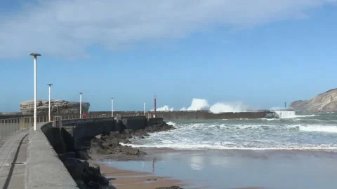 Red alert for coastal phenomena in the Basque Country, Bilbao, ES - 12 Feb 2026 Stock-Footage 328728852