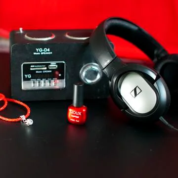 Red and Black Stock Photos