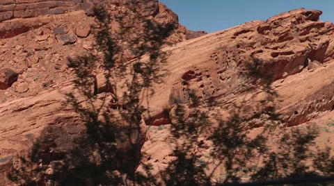 Red and wavy rocks of Valley of Fire State park, NE Vidéo 60024347