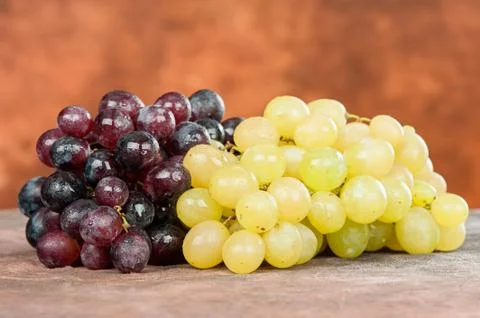 Red and white grape Stock Photos