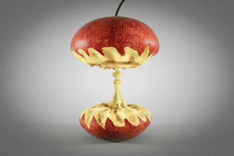 Red apple bitten in a shape of chess King Illustrazione stock