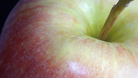 Red Apple In Extreme Close Up 库存影片 97292149
