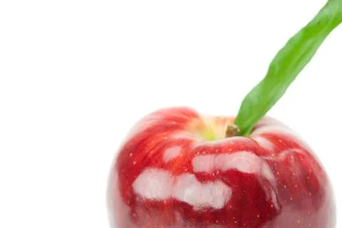 Red apple with green leaf isolated on white Foto stock