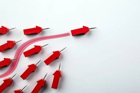 Red arrows indicate the direction of tracking. Follow, leader, social media and Foto stock