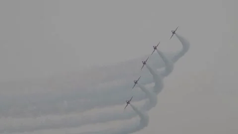Red Arrows, Royal Air Force Aerobatic Team, Airshow 2024, Teignmouth, Devon, UK 動画素材 279154770
